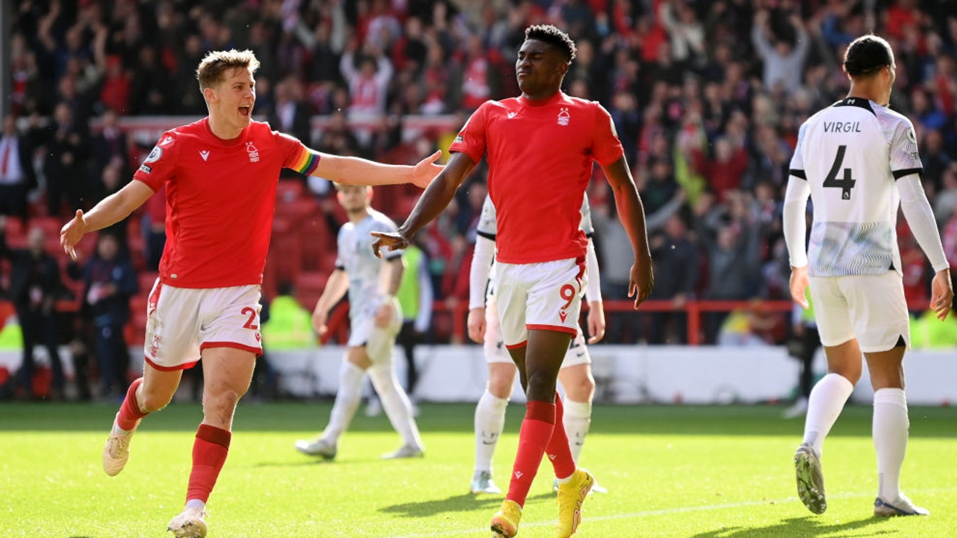 滑冰是一项 滑冰是一项